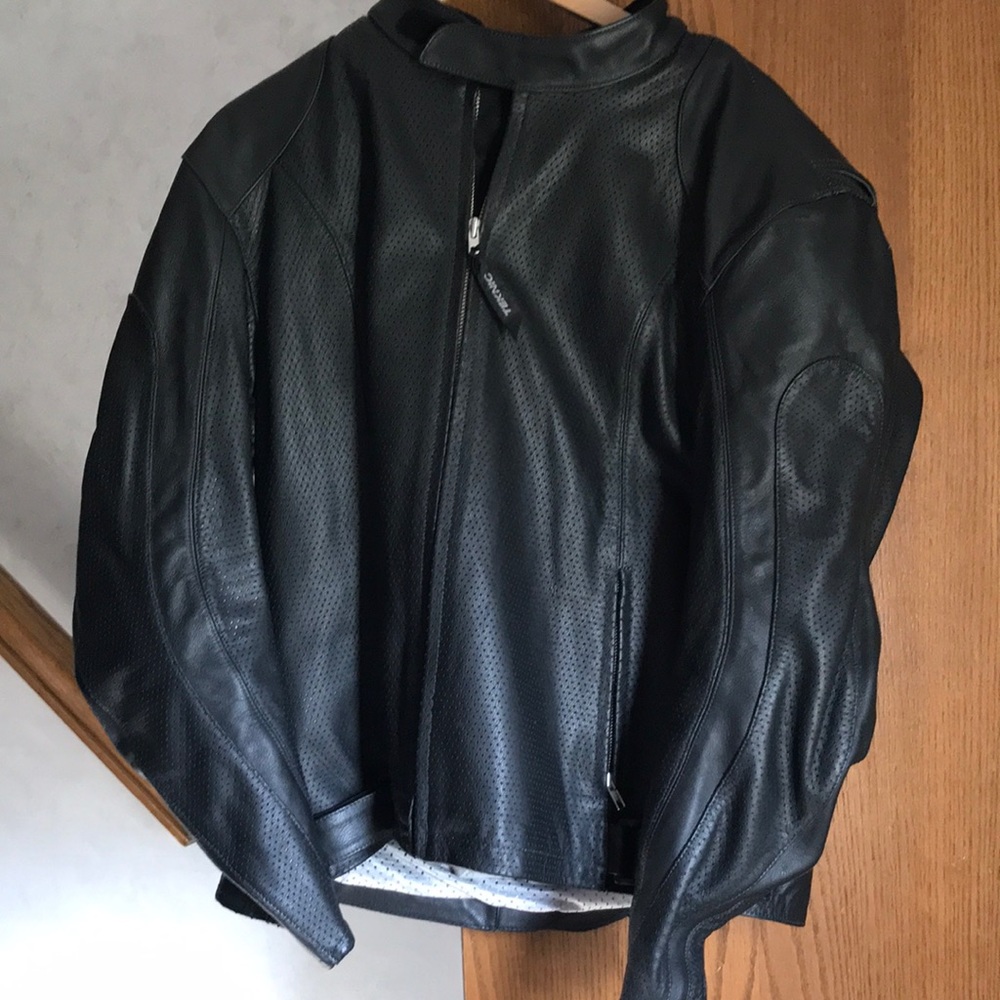 Teknic Men’s leather motorcycle jacket